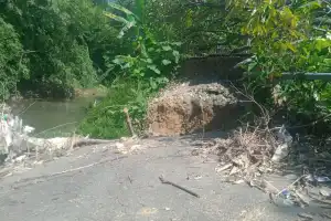 Jembatan Antar Desa di Abdya yang Rusak Parah Diperbaiki Tahun Depan