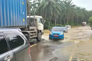 Kemacetan Panjang Akibat Banjir di Aceh Tamiang Berangsur Pulih