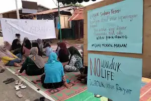 Tolak Penggusuran, Puluhan Pedagang di Lhokseumawe Aksi Mogok Makan