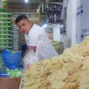 Harga Kerupuk Emping Belinjo di Banda Aceh Turun