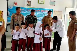 Puskesmas Tangan-tangan Gelar Imunisasi Polio Anak