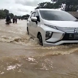 Banjir Aceh Utara, Akses Jalan Hanya Bisa Dilintasi Roda Empat