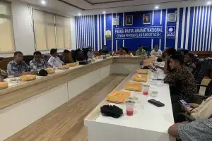 Audiensi ke DPRA, Keuchik dari Simuleue Curhat Pembangunan Infrastruktur
