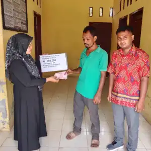 38 Warga Kampung Bulu Ara Aceh Singkil Terima BLT DD Tahap Akhir