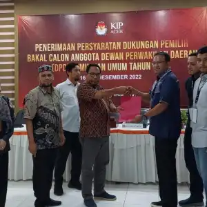 Balon Anggota DPD RI, Bang Sayed Antar Berkas Syarat Dukungan ke KIP Aceh�