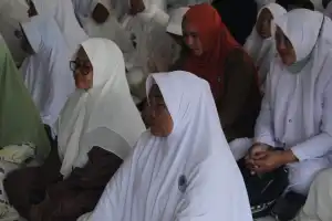 Peringati 18 Tahun Tsunami, Warga Krueng Mane Larut Dalam Doa