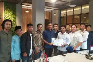 Peduli Kampung Halaman, Hipelmabdya Beri Penghargaan untuk Safaruddin