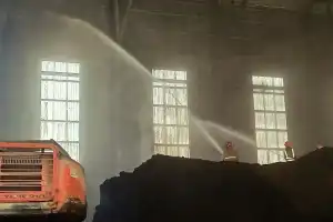 Gudang Penyimpanan Batu Bara PT SBA Terbakar