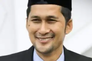 PJ Bupati Agara Minta Warga Hentikan Aktivitas saat Azan Berkumandang