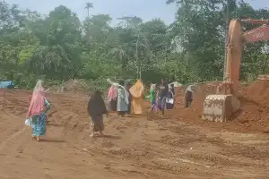 Warga Alue Dawah Ancam Nginap di PT SMD Bila Tuntutan Tak Dikabulkan