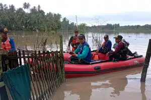 1.433 Warga Bireuen Mengungsi Akibat Banjir, Satu Desa Terisolir