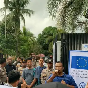 Pj Bupati Pidie Janji Akan Pindahkan Imigran Rohingya dari Padang Tiji