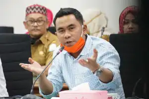 Anggota DPRA Minta Taqwallah Diganti dari Jabatan Komut BAS