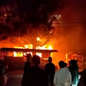 Satu Unit Kios di Belakang TK Srikandi Aceh Utara Terbakar