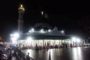 Salat Tarawih Perdana, Begini Suasana di Masjid Abu Beureuéh, Pidie
