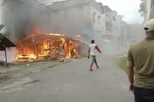 Satu Unit Rumah Warga di Abdya Hangus Terbakar