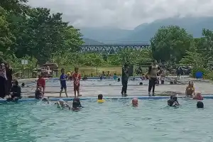 Berakhir Pekan di Wahana Pemandian Krueng Baru Abdya