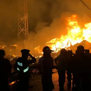 Kebakaran di Kota Blangkejeren Gayo Lues Diduga Akibat Pembakaran Sampah