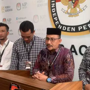 Haji Uma Resmi Mendaftar Kembali Jadi Bakal Calon DPD RI 