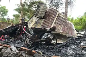 Ditinggal Pemilik, Rumah dan Sepmor Milik Warga Aceh Besar Ludes Terbakar