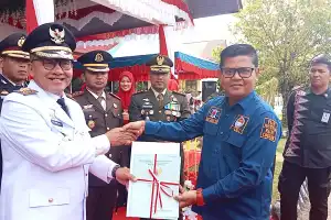 Warga Lapahan Buaya Terima Sertifikat Tanah Usai 15 Tahun Menanti