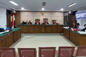 Majelis Hakim Diminta Bebaskan Anak Mantan Sekda Abdya