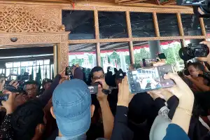 Massa Penolak Tambang Emas Tuntut Pencabutan Izin PT BMU