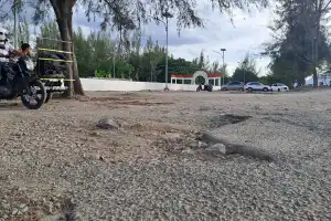 Warga Keluhkan Jalan Rusak di Tugu Titik Nol Kilometer Banda Aceh