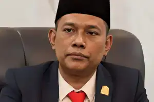 Mualem Copot Pon Yaya dari Jabatan Ketua DPRA