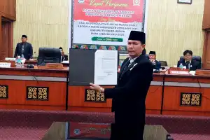 DPRK Bener Meriah Tetapkan Zarkasih PAW Komisioner KIP