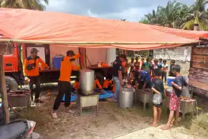 Banjir tak Kunjung Surut, BPBD Aceh Singkil Dirikan Posko Dapur Umum