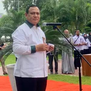 Firli Bagi Tips Ibu-ibu Cegah Suami dari Korupsi