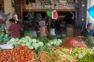Harga Bahan Dapur di Pasar Beureunuen Tinggi, Omzet Pedagang Turun