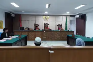 Dua Terdakwa Kasus Korupsi Dana Simpan Pinjam Gandapura Jalani Sidang Dakwaan