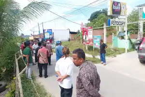 APK Caleg PA Aceh Tamiang Dirusak Oknum Tukang Parkir