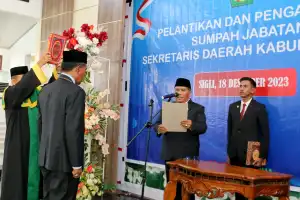 Pj Bupati Pidie Lantik Samsul Azhar Jadi Sekda, ASN Diminta Netral dalam Pemilu