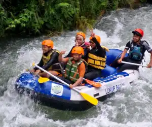Lokasi Wisata Arung Jeram Lukup Badak Terus Berbenah