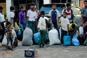 Aksi Angkut Paksa Rohingya di Banda Aceh dari Balik Lensa