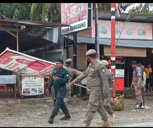 Panwaslih Abdya Tertibkan APK Caleg yang Melanggar Aturan