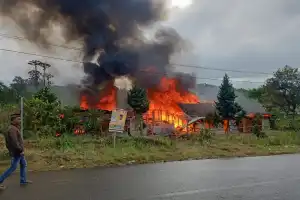 Tiga Rumah Warga Bener Meriah Terbakar
