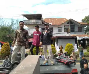 Demo Kantor DPRK Agara, Sepuluh Pemuda Minta Dewan tak Loloskan Komisioner KIP Lama