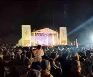 Pengunjung Ramaikan Konser Indonesia Maju di Takengon