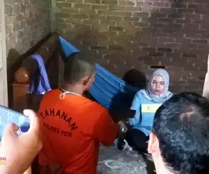 Munazar Peragakan 13 Adegan Pembunuhan Istri di Pidie