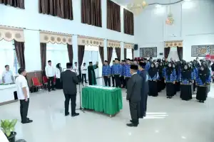 Pj Bupati Bener Meriah Lantik 57 PNS Formasi Teknis dan Nakes