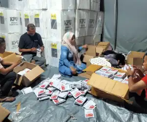 Mulai Besok KIP Aceh Utara Distribusi Logistik Pemilu ke 27 Kecamatan�