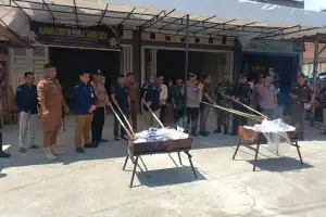 KIP Nagan Raya Musnahkan Ribuan Surat Suara Rusak