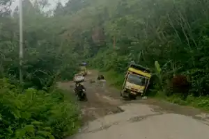 Akses Jalan Lintas Takengon-Blangkejeren Rusak Parah