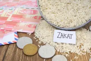 Doa Zakat Fitrah untuk Diri Sendiri, Istri, Anak, dan Orang Lain