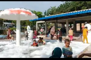 Kolam Renang Madura Aceh Singkil Dipadati Pengunjung Selama Libur Idul Fitri