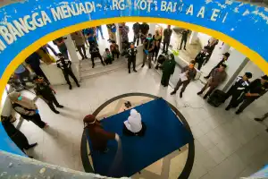 Kedapatan Mesum, Dua Pasangan Non Muhrim di Banda Aceh Dihukum 17 Kali Cambuk